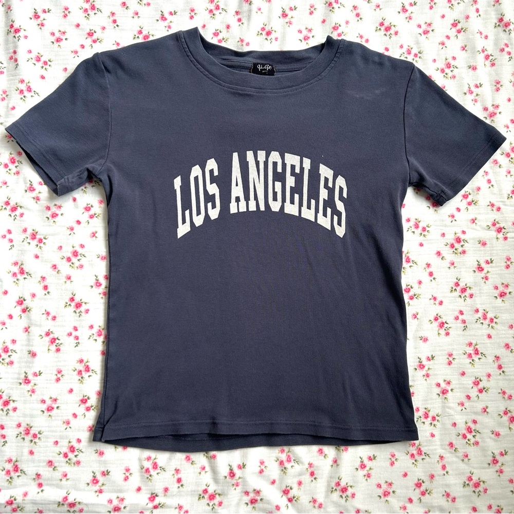 🌷 Brandy Melville Los Angeles Baby Tee